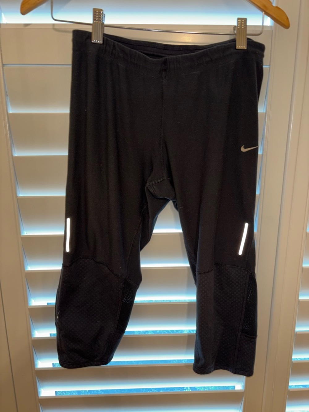 Nike Black Reflective Capri Leggings